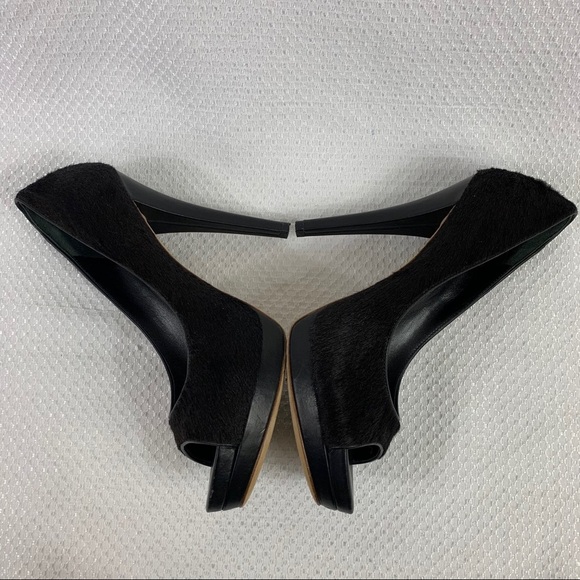 Vera Wang Lavender Label Black Fur Heels 6 - Picture 7 of 15